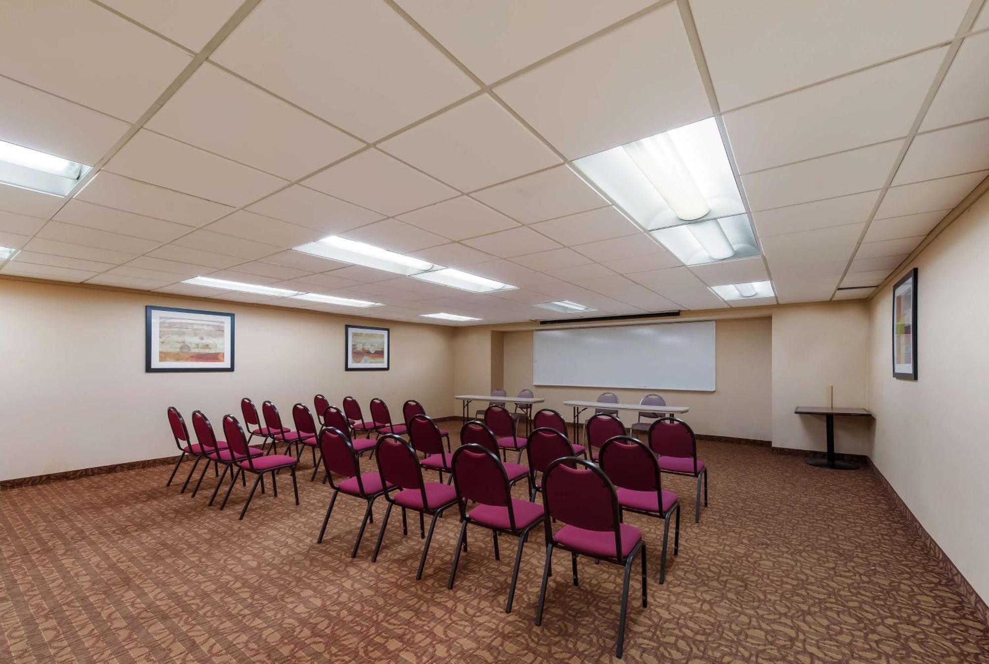 Best Western Executive Hotel New Haven-West Haven Exterior photo