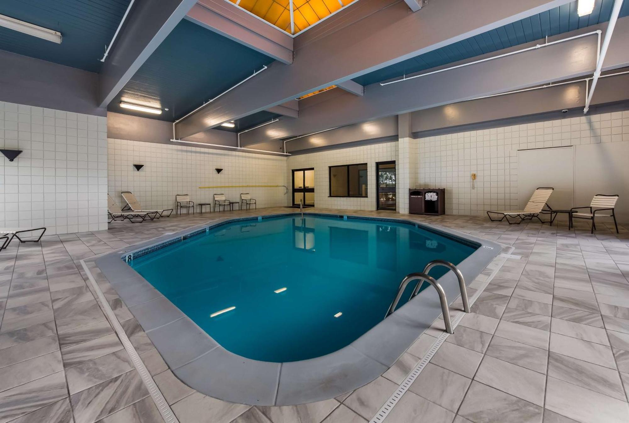 Best Western Executive Hotel New Haven-West Haven Exterior photo