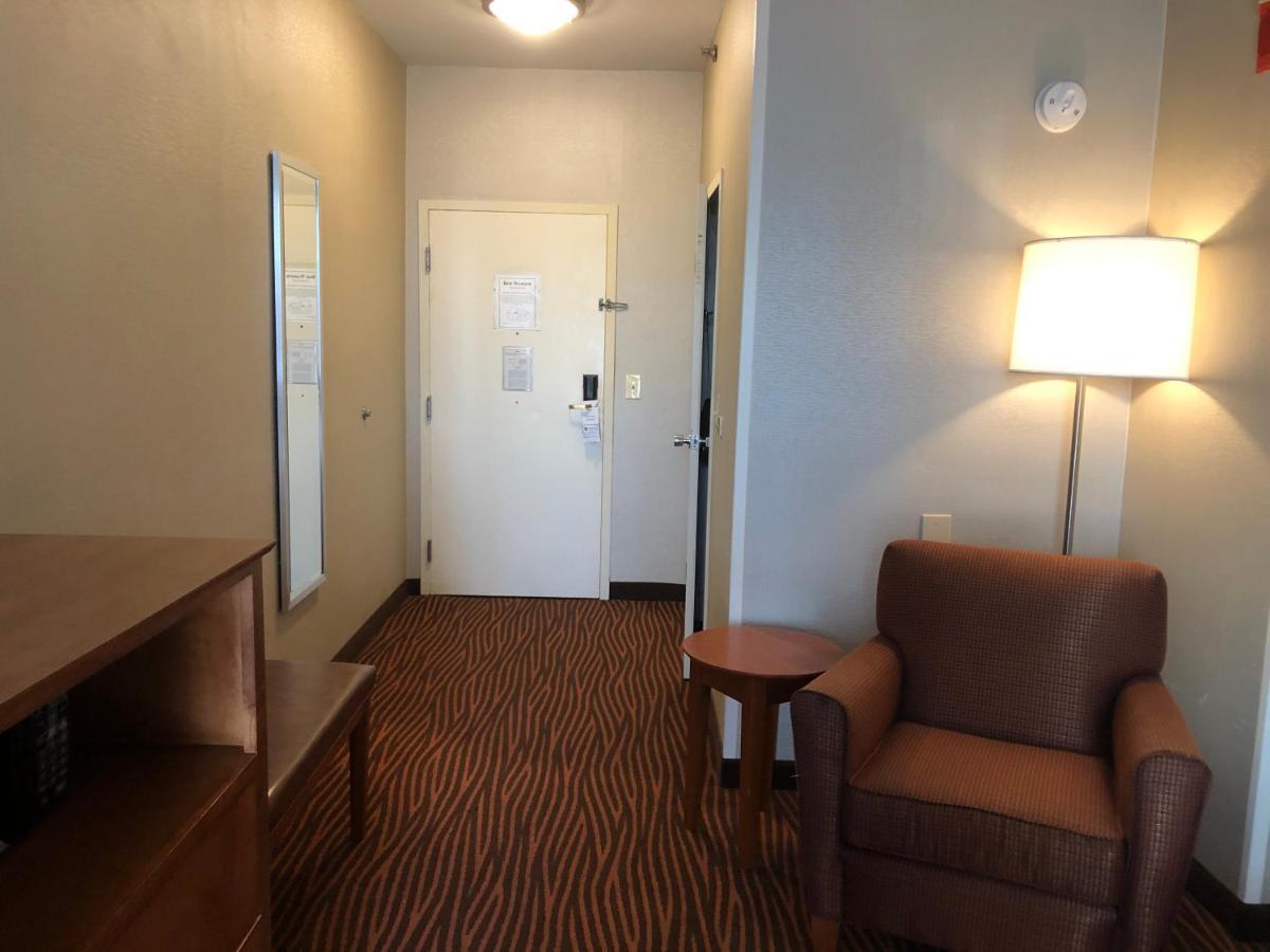 Best Western Executive Hotel New Haven-West Haven Exterior photo